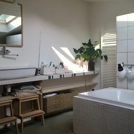 Appartement Côté cour, côté jardin à Bonnes  Extérieur photo
